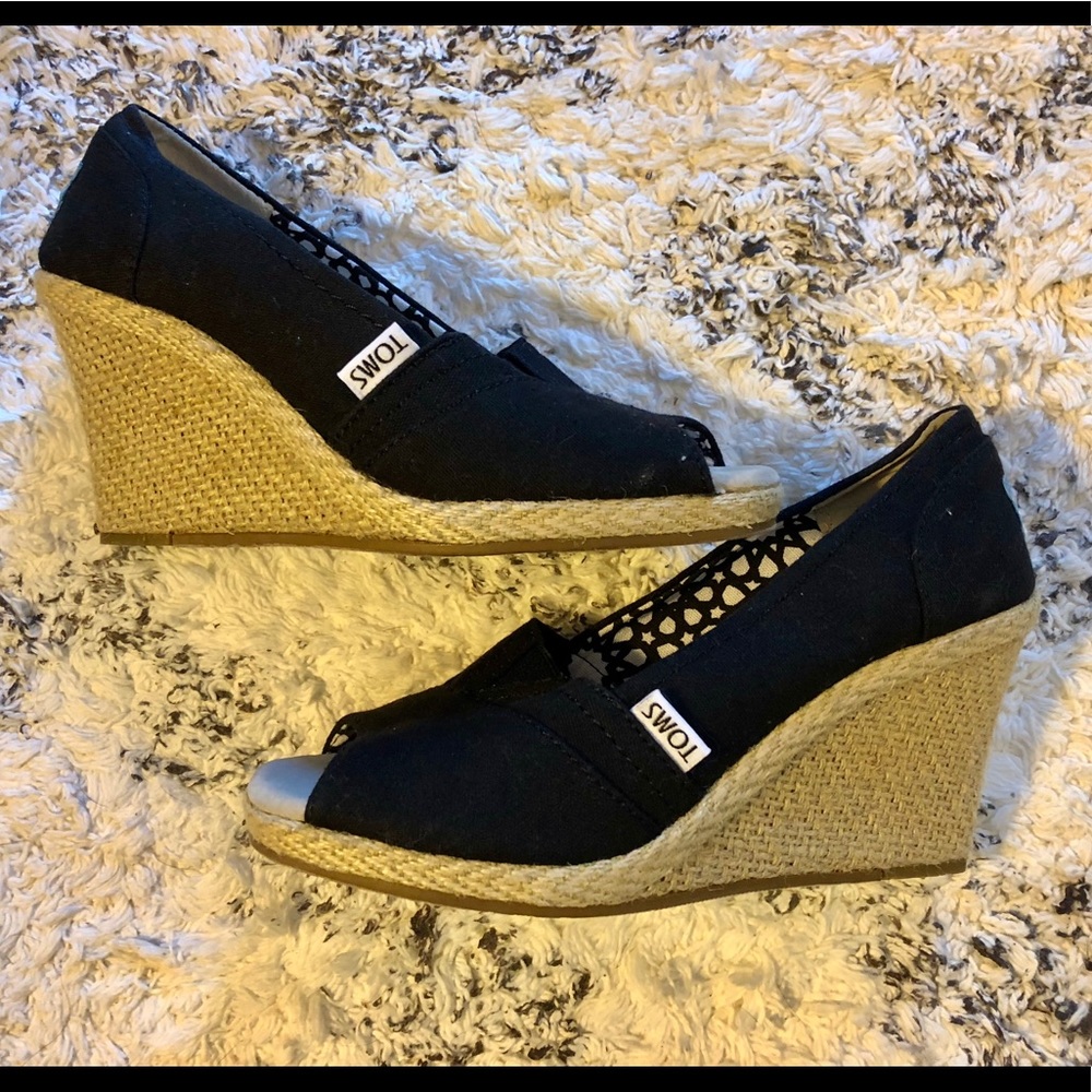 Toms